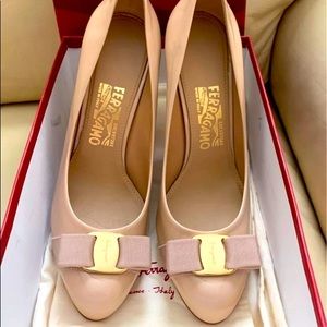 Salvatore Ferragamo Pumps Brand New